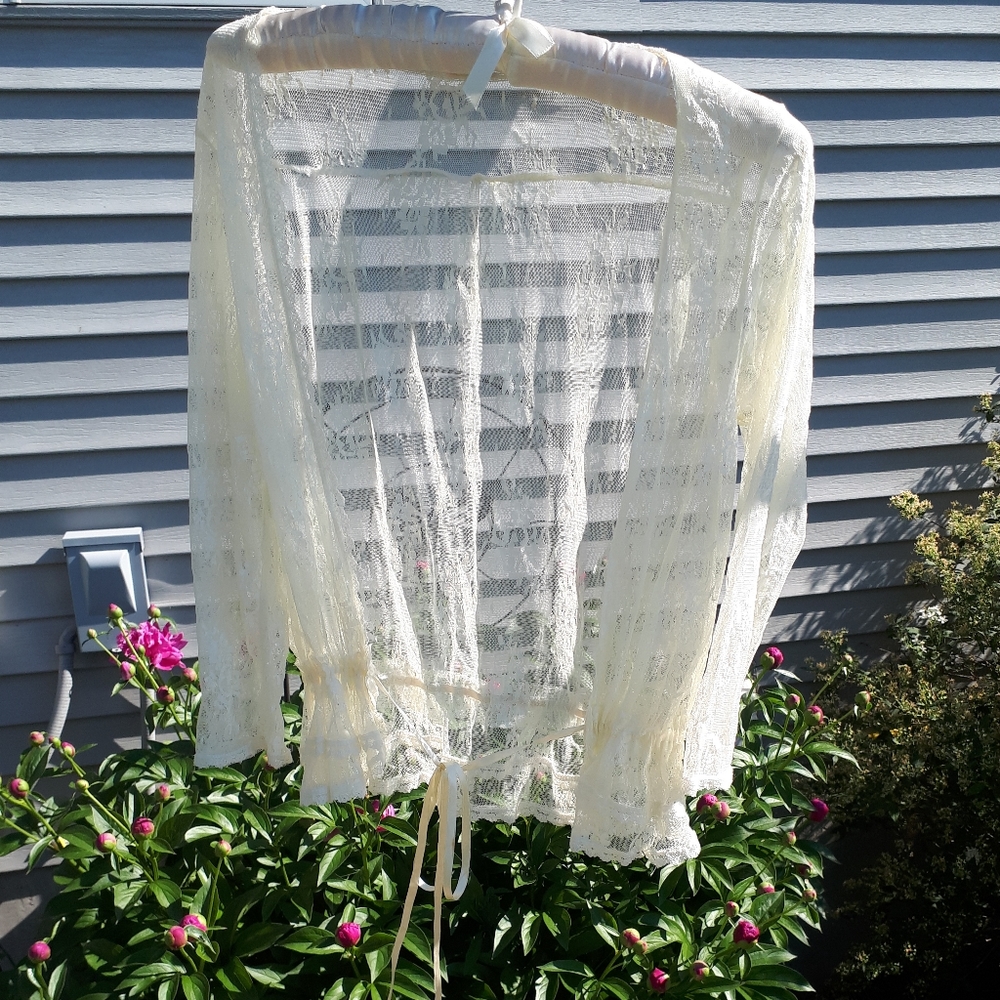 Vintage Feminine Cottagecore Lace Cardigan